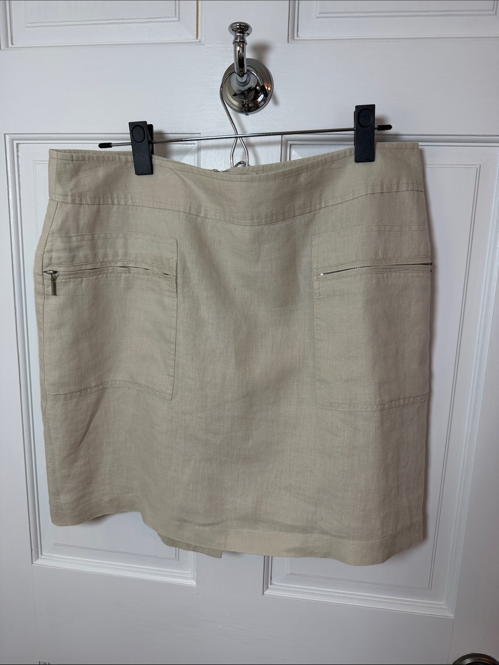 Willi Smith Cream Linen Mini Skirt lined with Zip Pockets